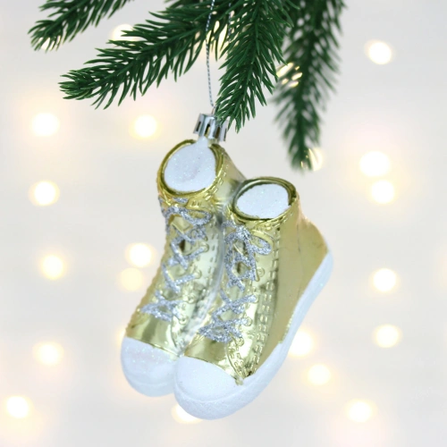 Елочная игрушка "Стильные кеды" 6*9*5,5 см, Шампань